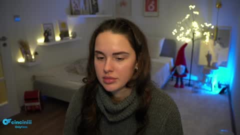 Snapshot of savvage_play chatting on 16, 12, 2024 Naomi online show from 16, 12, 2024