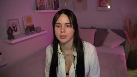 Snapshot of savvage_play chatting on 10, 2, 2025 Naomi online show from 10, 2, 2025
