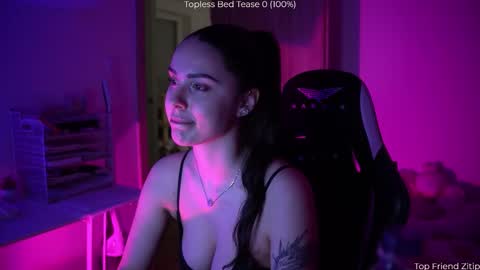 Snapshot of savvage_play chatting on 1, 2, 2026 Naomi online show from 1, 2, 2026