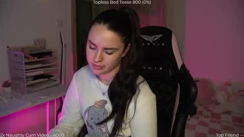 Snapshot of savvage_play chatting on 7, 2, 2026 Naomi online show from 7, 2, 2026