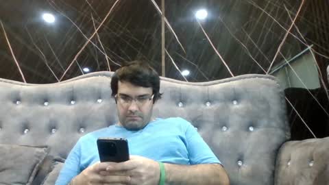 Snapshot of sawasdee04 chatting on 9, 4, 2026 petperson04 online show from 9, 4, 2026