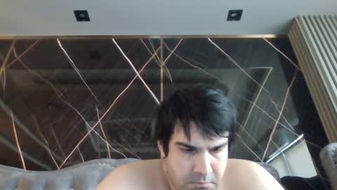 Snapshot of sawasdee04 chatting on 13, 4, 2026 petperson04 online show from 13, 4, 2026