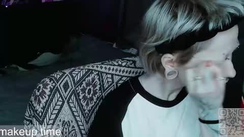 Snapshot of say_mary chatting on 11, 5, 2026 pronoun she. name Mary. age 21. online show from 11, 5, 2026