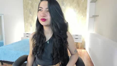 Saya Amaretto  online show from 7, 10, 2025