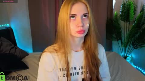 Kira  GMT 7 Mon Thu-Sun  0800am-0200pm  online show from 11, 4, 2026