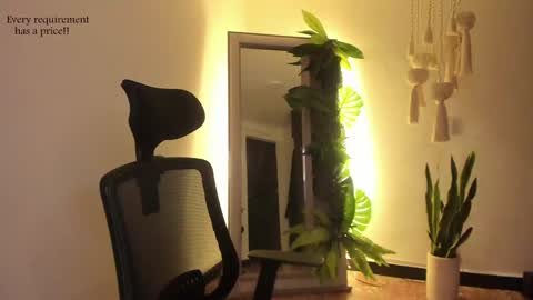 Snapshot of scalertt__steel_ chatting on 5, 12, 2024 Venus online show from 5, 12, 2024