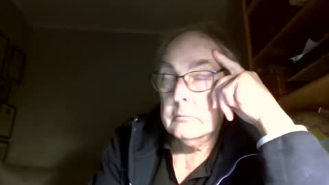 Snapshot of scandxx chatting on 11, 2, 2025 Scand online show from 11, 2, 2025