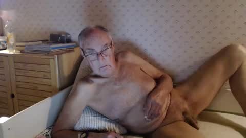 Snapshot of scandxx chatting on 29, 10, 2025 Scand online show from 29, 10, 2025