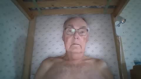 Snapshot of scandxx chatting on 9, 11, 2025 Scand online show from 9, 11, 2025