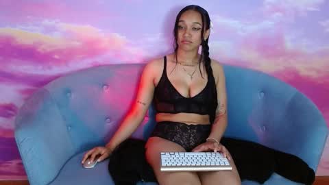 Snapshot of scarleett_ebony chatting on 4, 11, 2025 scarleett_ebony online show from 4, 11, 2025