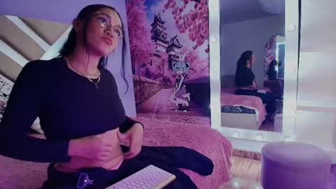 Snapshot of scarleett_ebony chatting on 6, 11, 2025 scarleett_ebony online show from 6, 11, 2025