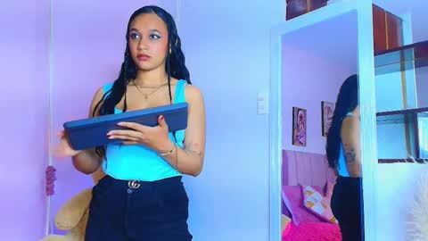 Snapshot of scarleett_ebony chatting on 25, 11, 2025 scarleett_ebony online show from 25, 11, 2025