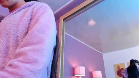 Scarlet Edwars online show from 11, 2, 2025