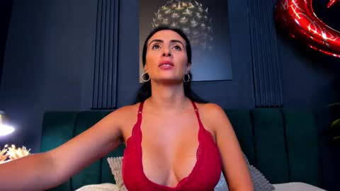 Scarlet Edwars online show from 17, 2, 2025