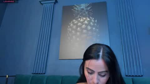 Scarlet Edwars online show from 5, 12, 2025