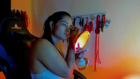 scarlet taylor kennedy online show from 25, 10, 2025