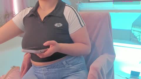 Snapshot of scarlet_miller_1 chatting on 20, 11, 2025 Celeste online show from 20, 11, 2025