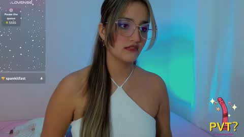 Snapshot of scarlet_rose__ chatting on 12, 9, 2025 Scarlet online show from 12, 9, 2025
