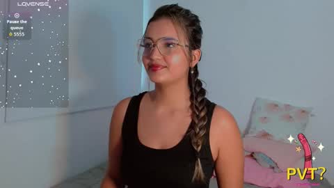 Snapshot of scarlet_rose__ chatting on 24, 10, 2025 Scarlet online show from 24, 10, 2025