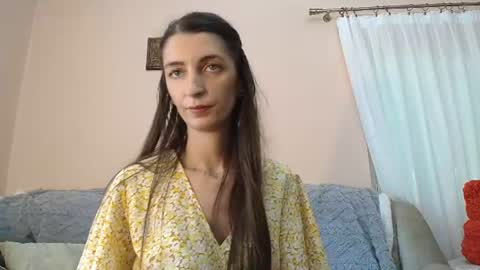 Scarlet online show from 19, 6, 2026