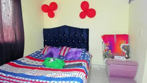 scarlet_tommy online show from 17, 2, 2025