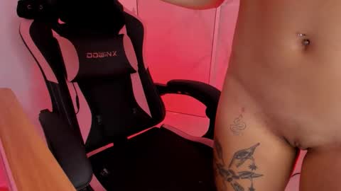 Scarlet online show from 18, 4, 2026