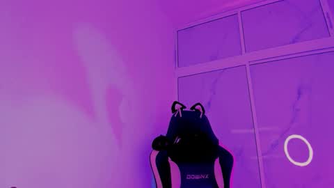 Snapshot of scarletblaze_ chatting on 6, 5, 2026 Scarlet online show from 6, 5, 2026