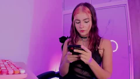 Snapshot of scarletblaze_ chatting on 17, 5, 2026 Scarlet online show from 17, 5, 2026