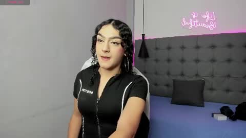 scarlet online show from 21, 6, 2026
