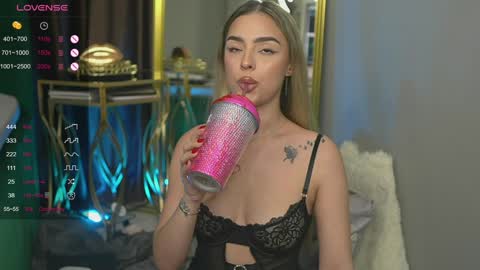 Snapshot of scarletcoles chatting on 21, 1, 2025 Scarlet online show from 21, 1, 2025