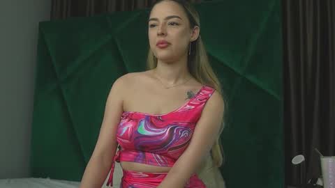 Snapshot of scarletcoles chatting on 6, 10, 2025 Scarlet online show from 6, 10, 2025