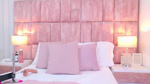 Scarlet Fooxs online show from 19, 3, 2026