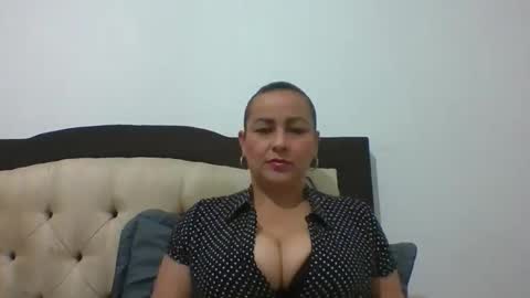 scarletglow1 online show from 9, 11, 2025