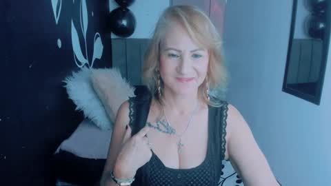 Snapshot of scarlethoot_ chatting on 5, 12, 2024 S C A R L E T online show from 5, 12, 2024