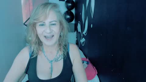 Snapshot of scarlethoot_ chatting on 13, 12, 2024 S C A R L E T online show from 13, 12, 2024