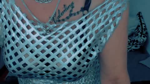 Snapshot of scarlethoot_ chatting on 18, 12, 2024 S C A R L E T online show from 18, 12, 2024