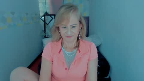 Snapshot of scarlethoot_ chatting on 26, 12, 2024 S C A R L E T online show from 26, 12, 2024