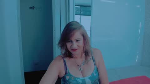 Snapshot of scarlethoot_ chatting on 17, 1, 2025 S C A R L E T online show from 17, 1, 2025