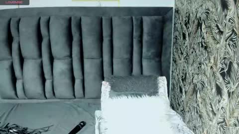 Snapshot of scarlethoot_ chatting on 13, 10, 2025 S C A R L E T online show from 13, 10, 2025