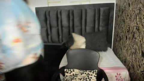 Snapshot of scarlethoot_ chatting on 16, 10, 2025 S C A R L E T online show from 16, 10, 2025
