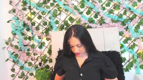 scarlet  online show from 4, 2, 2026