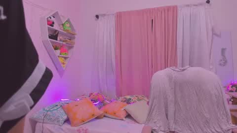 Scarletliz online show from 24, 2, 2025