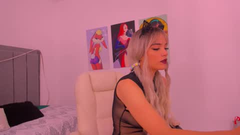 Scarletliz online show from 9, 10, 2025