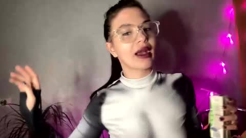 Snapshot of scarletpetal chatting on 21, 1, 2025 scarletpetal online show from 21, 1, 2025