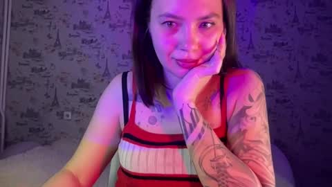 Snapshot of scarletpetal chatting on 15, 10, 2025 scarletpetal online show from 15, 10, 2025