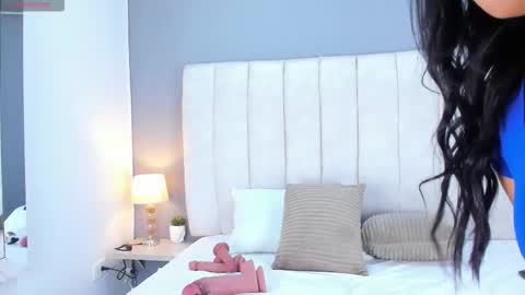 Scarlet online show from 2, 12, 2025