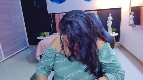  SCARLETT online show from 24, 4, 2026