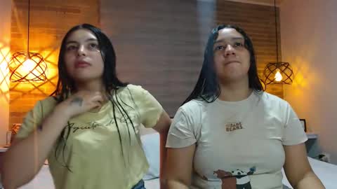 Snapshot of scarlett_evance chatting on 26, 11, 2025 Scarlett and Jazmin online show from 26, 11, 2025