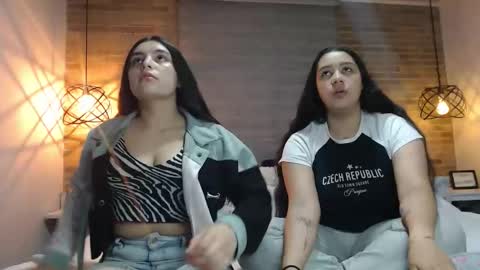 Snapshot of scarlett_evance chatting on 1, 12, 2025 Scarlett and Jazmin online show from 1, 12, 2025