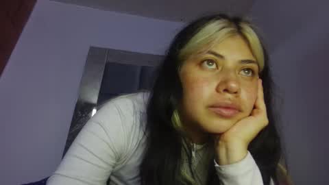 Snapshot of scarlett_johhns chatting on 22, 10, 2025 scarlett_johhns online show from 22, 10, 2025